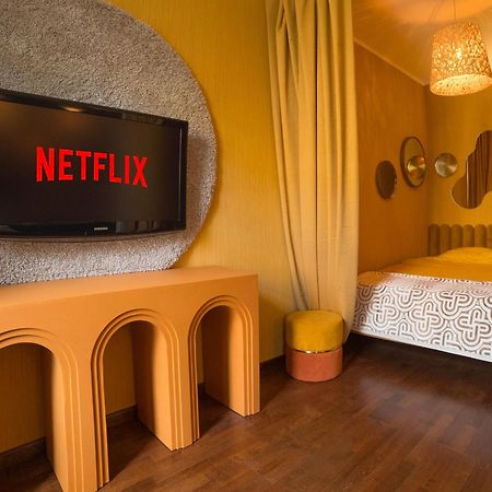 Midcentury Modern, Quiet, 40M Studio With Bath Riga Exterior foto